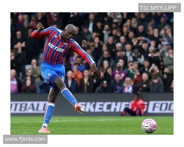 克里斯蒂替补绝杀助伯恩茅斯3-2再度领先水晶宫精彩进球定胜局