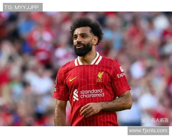 曼联后卫冒顶送良机 萨拉赫无人盯防下射门偏出错失良机